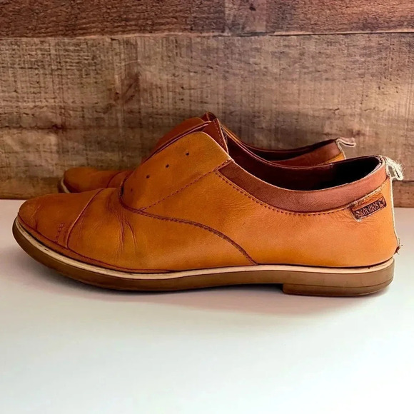 Pikolinos Pyrgos Laceless Oxford - Picture 3 of 6